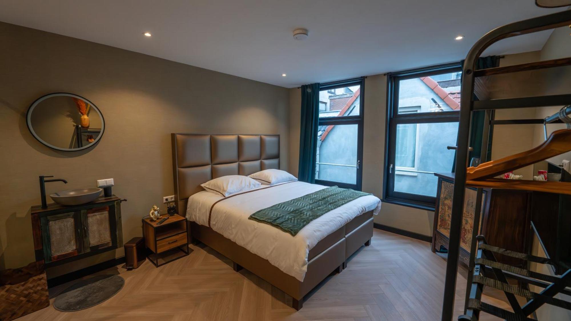 Downtown Apartment *