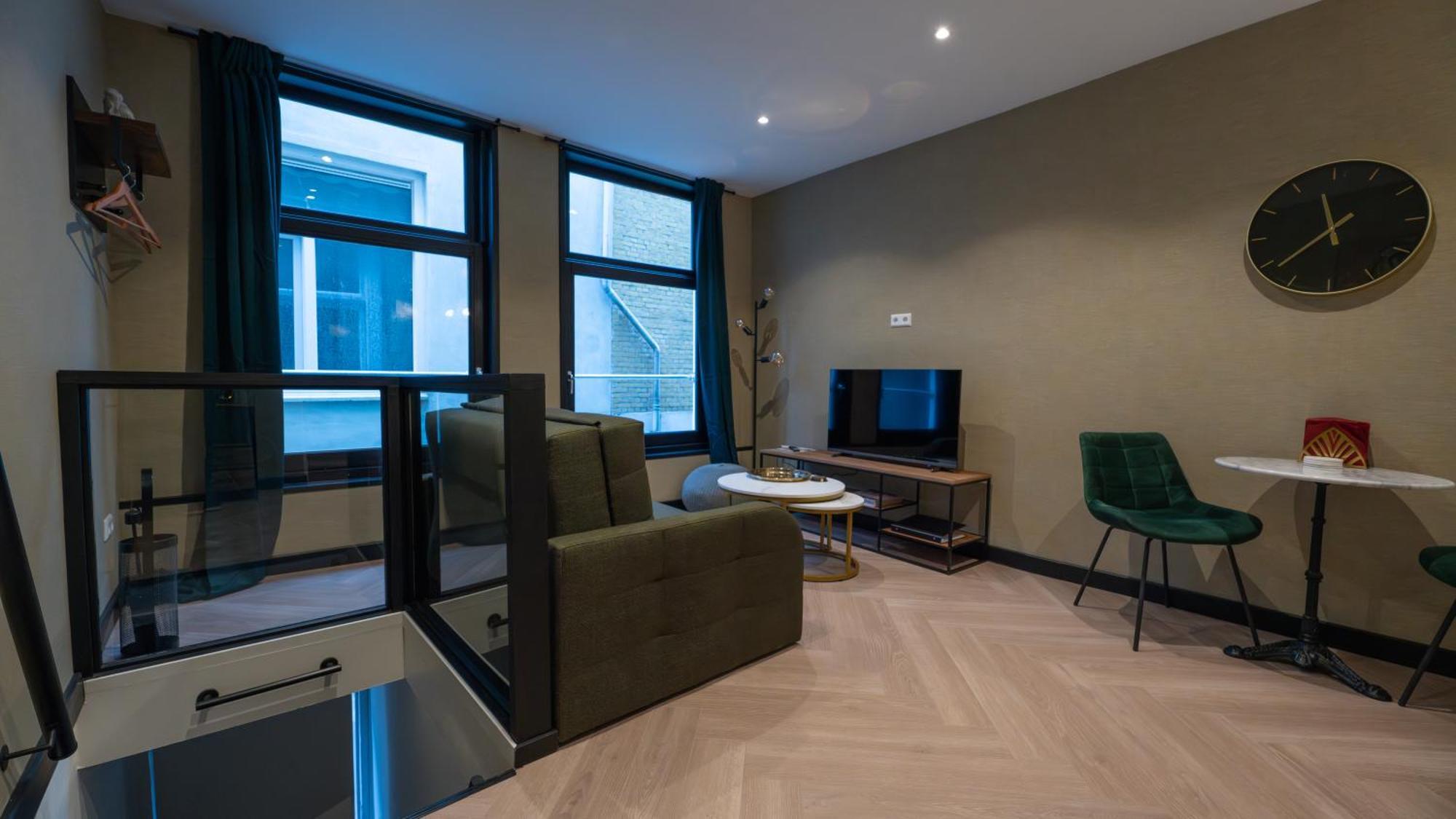 Downtown Apartment *