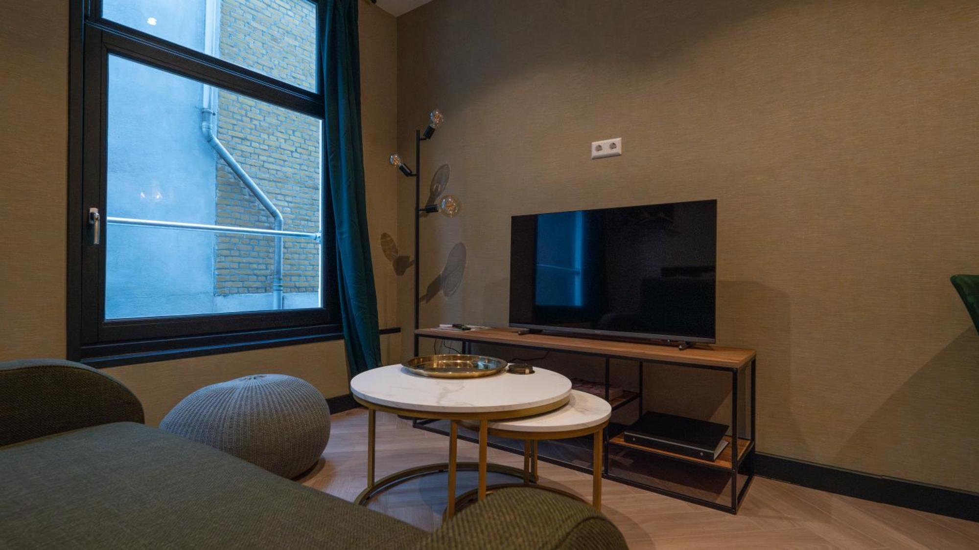Downtown Apartment *